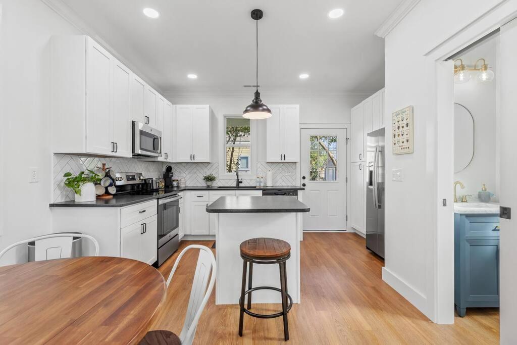 New•Downtown• Onetreehill Bridge Villa Wilmington Exteriör bild